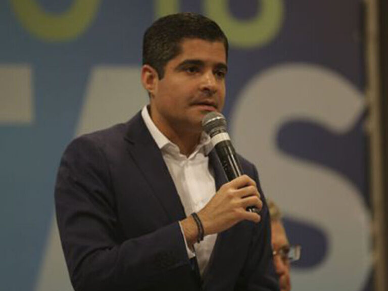 ACM Neto Confirma Candidatura ao Governo da Bahia em 2026 Após Virada em 2022