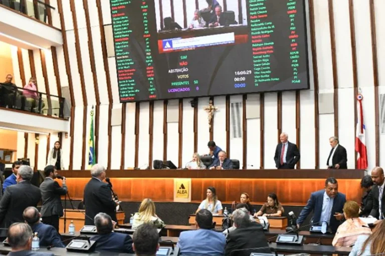 AL-BA Aprova Orçamento de R$ 77,4 Bilhões para 2026 e Encerramento do Ano Legislativo