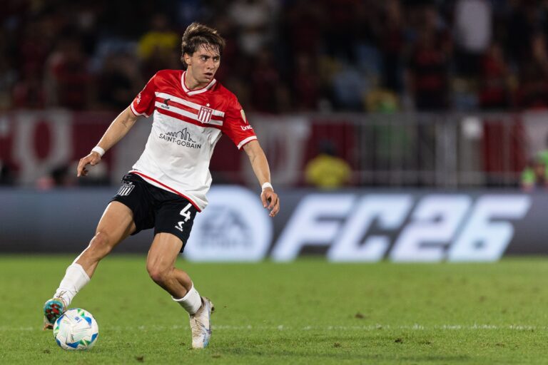 Conheça Román Gómez: o Lateral-Direito Argentino que o Bahia Deseja para 2024 Conheça Román Gómez: o Lateral-Direito Argentino que o Bahia Deseja para 2024