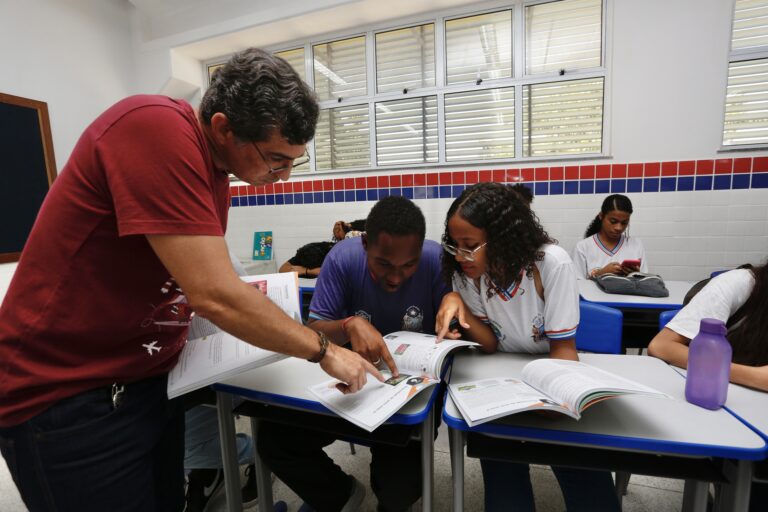 Convocações Reda: Início em Janeiro de 2026 e Expectativas para Educadores na Bahia