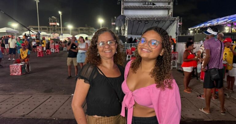 Festival Virada Salvador: Fãs se Reúnem na Arena O Canto da Cidade para Noite de Música e Emoção Festival Virada Salvador: Fãs se Reúnem na Arena O Canto da Cidade para Noite de Música e Emoção