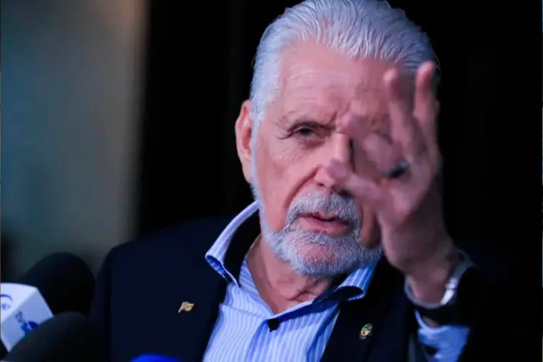 Jaques Wagner Rebate Críticas sobre PL da Dosimetria e Defende Diálogo na Política da Bahia Jaques Wagner Rebate Críticas sobre PL da Dosimetria e Defende Diálogo na Política da Bahia