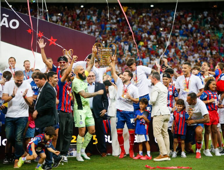 Retrospectiva do Bahia: Sonho de Libertadores e Dobradinha de Taças em 2025