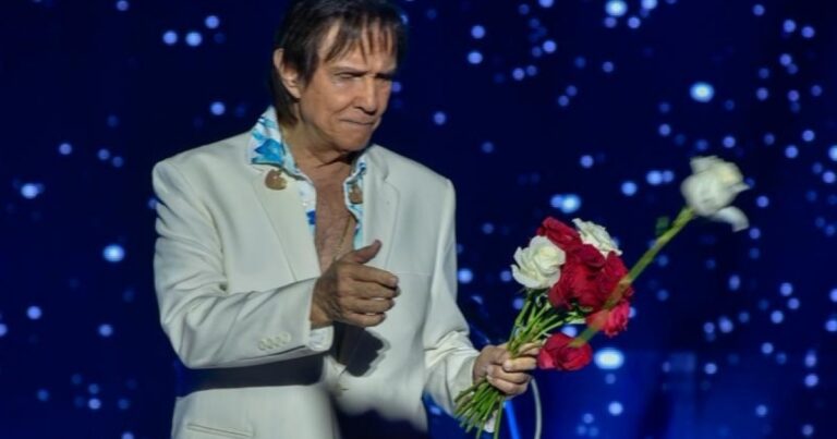 Roberto Carlos Brilha em Show Especial em Salvador: Emoções à Flor da Pele Roberto Carlos Brilha em Show Especial em Salvador: Emoções à Flor da Pele