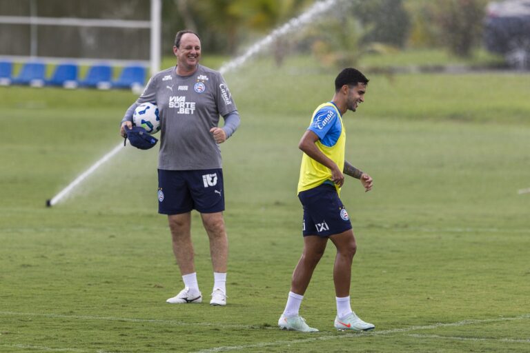 Rodrigo Nestor Reflete Sobre Primeira Temporada no Bahia e Relação com Rogério Ceni: 'Nos Eleva'