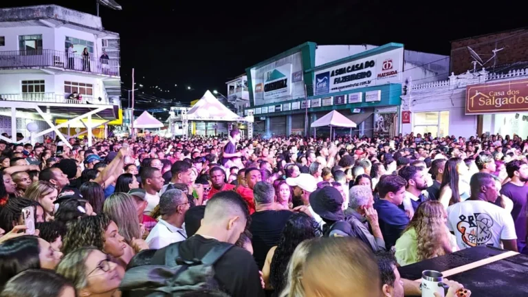 Ubaíra Celebra o Fim de Ano com Mil Estrelas e Sorrisos