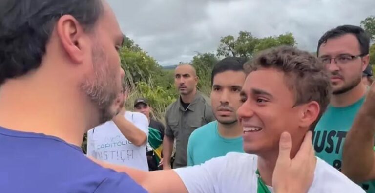 Caminhada pela Liberdade: Carlos Bolsonaro se Une a Nikolas Ferreira em Brasília