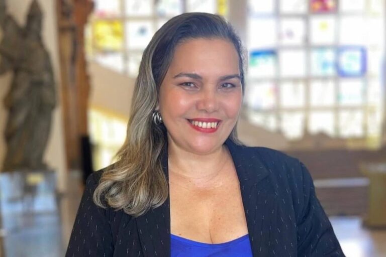 Carla Araújo Retorna a Salvador para Estreia no Rádio com o Expresso do Dia