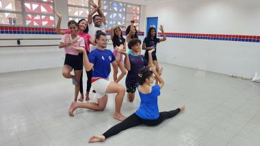 Cultura Afro e Solidariedade no Carnaval Antecipado de Juazeiro: Um Reflexo da Identidade Estudantil Cultura Afro e Solidariedade no Carnaval Antecipado de Juazeiro: Um Reflexo da Identidade Estudantil