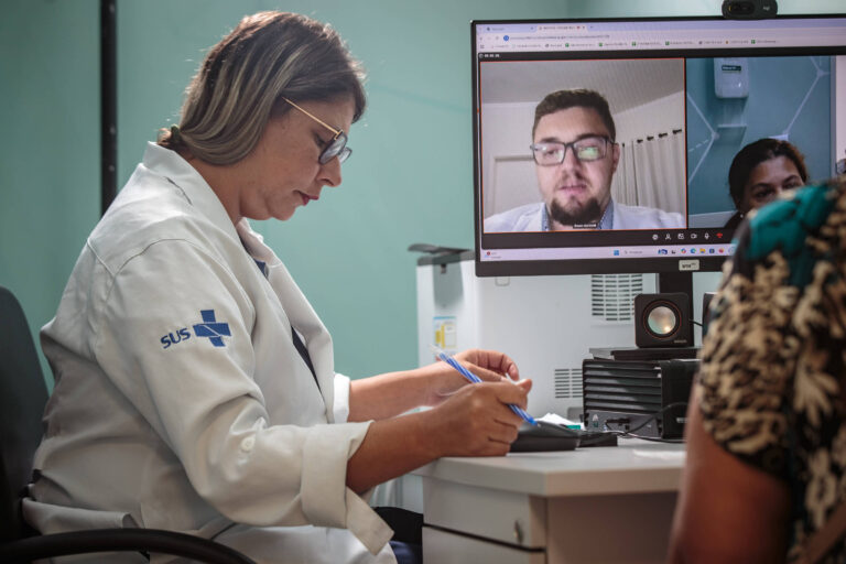 Desafios Estruturais da Saúde Pública em 2026: Especialistas Apontam Caminhos