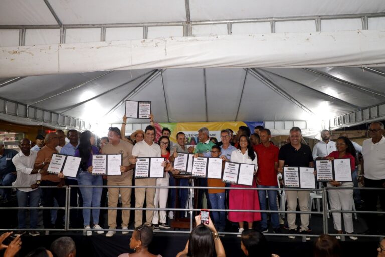 Governador Anuncia Investimentos em Educação e Segurança em Biritinga, Bahia Governador Anuncia Investimentos em Educação e Segurança em Biritinga, Bahia