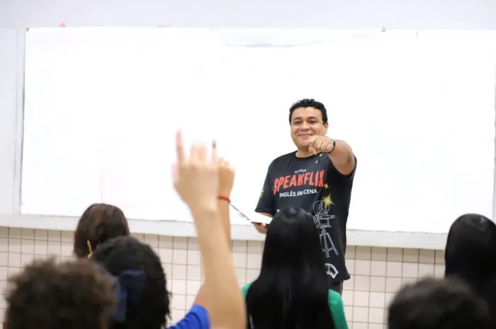 Governo do Acre Convoca Novos Professores para Fortalecer a Educação Governo do Acre Convoca Novos Professores para Fortalecer a Educação