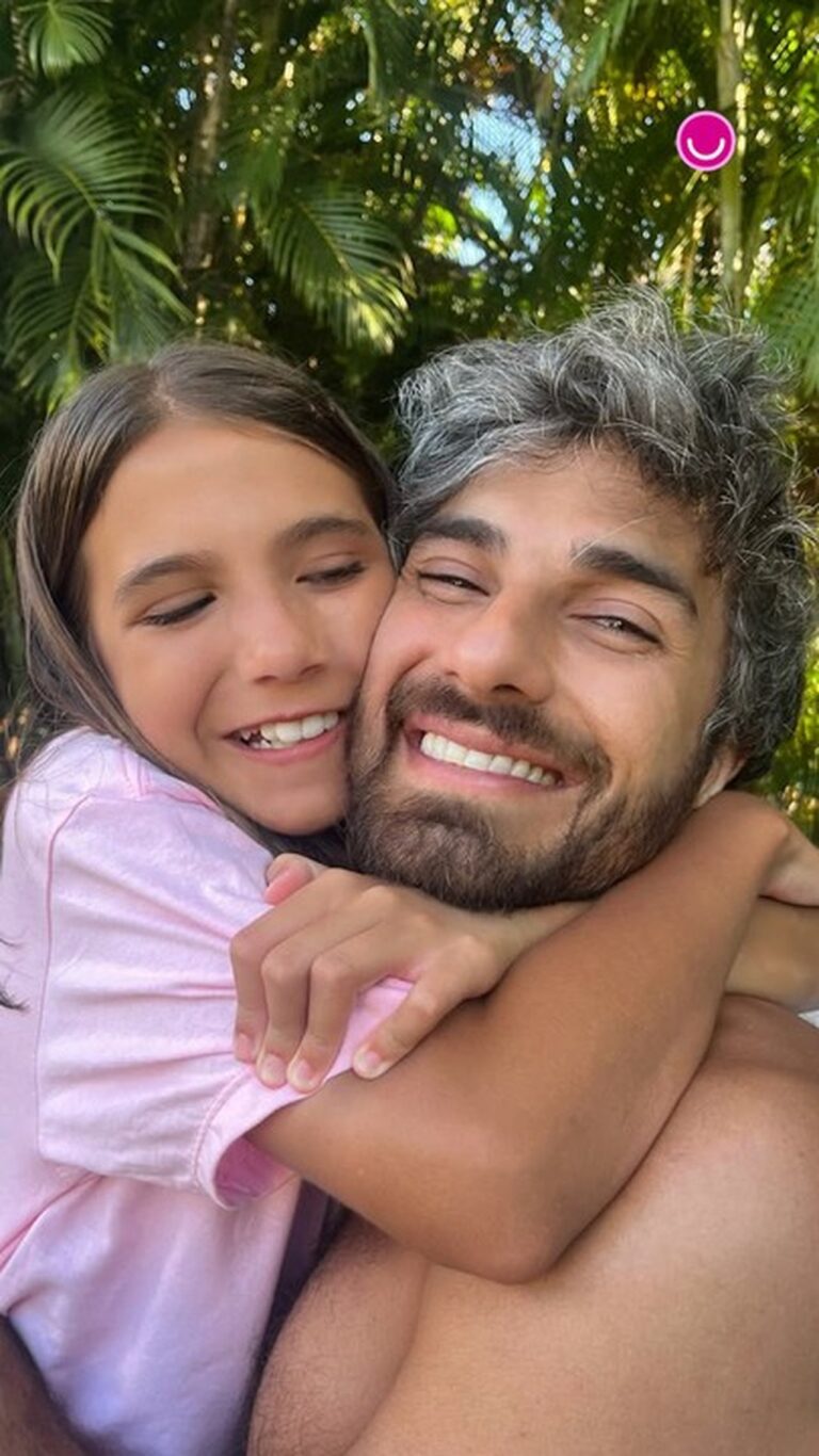 Hugo Moura e Maria Clara Senra Compartilham Momentos da Viagem à Bahia com a Filha