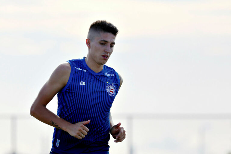 Índio Ramírez, ex-xodó do Bahia, retorna ao Brasil após fracasso na Europa
