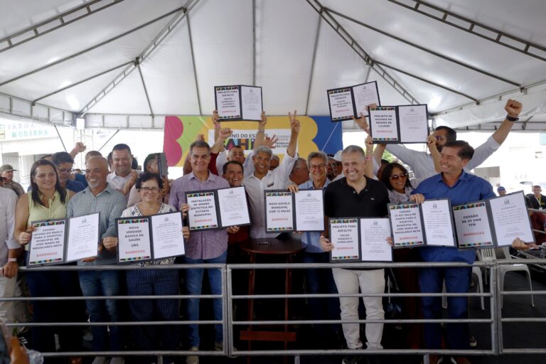 Investimentos de R$ 55 milhões Transformam Infraestrutura, Saúde e Educação em Barrocas Investimentos de R$ 55 milhões Transformam Infraestrutura, Saúde e Educação em Barrocas