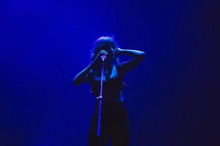 Luísa Sonza Brilha com Sensualidade e Empoderamento no FV 26