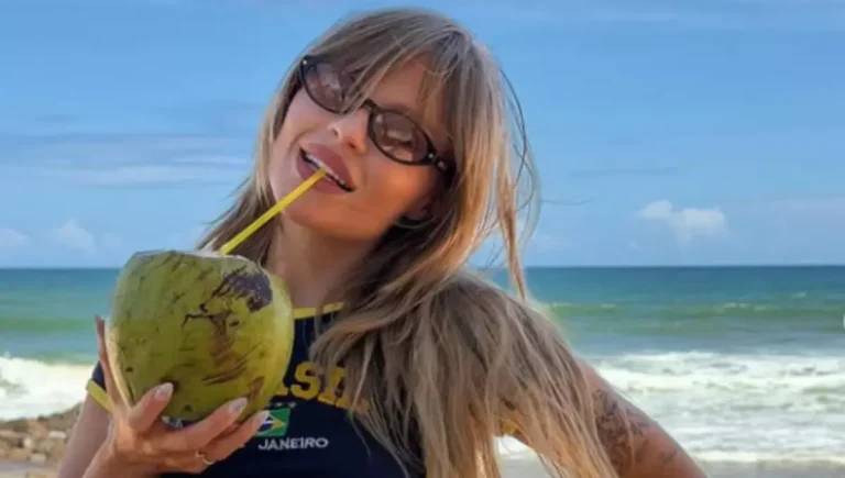 Luísa Sonza Brilha na Bahia com Biquíni Fio-Dental e Corpo Impecável