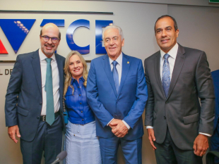 Posse do TCE-BA: Ivana Bastos Elogia Experiência de Gildásio Penedo Posse do TCE-BA: Ivana Bastos Elogia Experiência de Gildásio Penedo