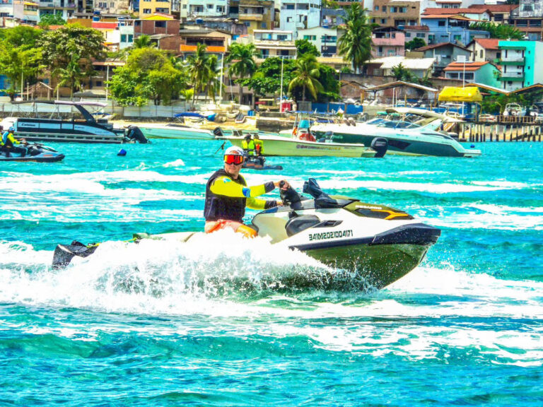 Salvador se Destaca como Polo Náutico: Crescimento da Economia do Mar em 2025