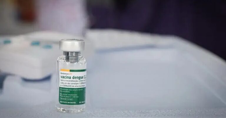 Vacinação da Dengue: Profissionais de Saúde Recebem Butantan-DV em Todo o Brasil
