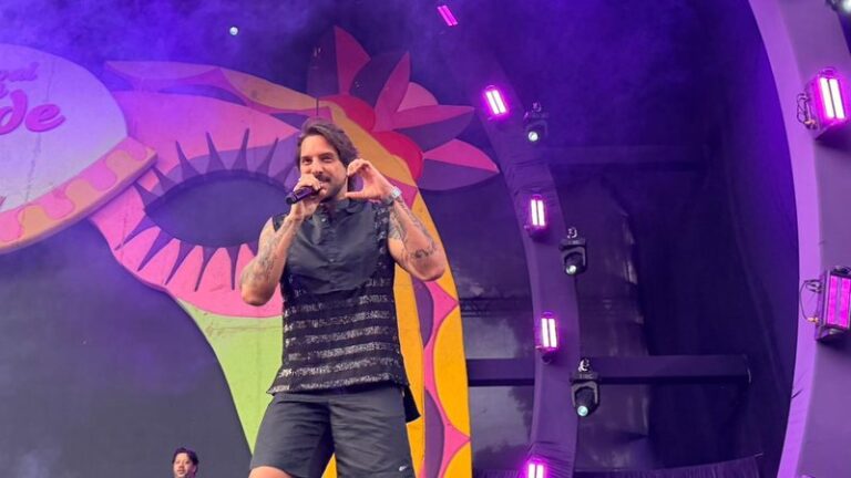 Anitta e Banda Eva Elevam a Energia no Carnaval na Cidade 2024 Anitta e Banda Eva Elevam a Energia no Carnaval na Cidade 2024