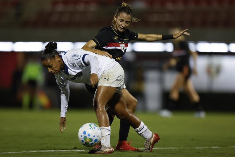 Bahia Enfrenta Desafios com 'Lei do Ex' e Sofre Segunda Derrota Consecutiva na Série A1