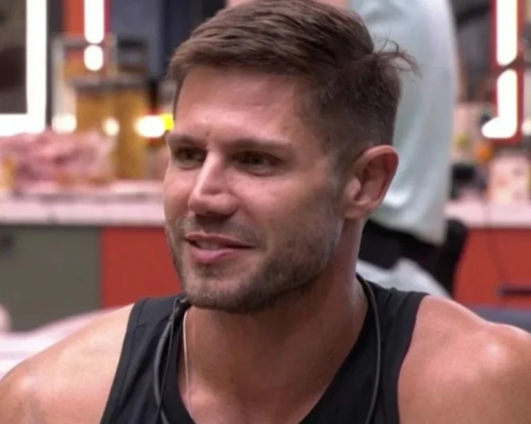 Carnaval no BBB 26: Léo Santana Agita a Festa com Hits Incríveis Carnaval no BBB 26: Léo Santana Agita a Festa com Hits Incríveis