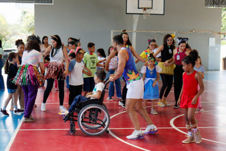 Carnaval no Crer: Alegria e Informação para Pacientes e Colaboradores Carnaval no Crer: Alegria e Informação para Pacientes e Colaboradores