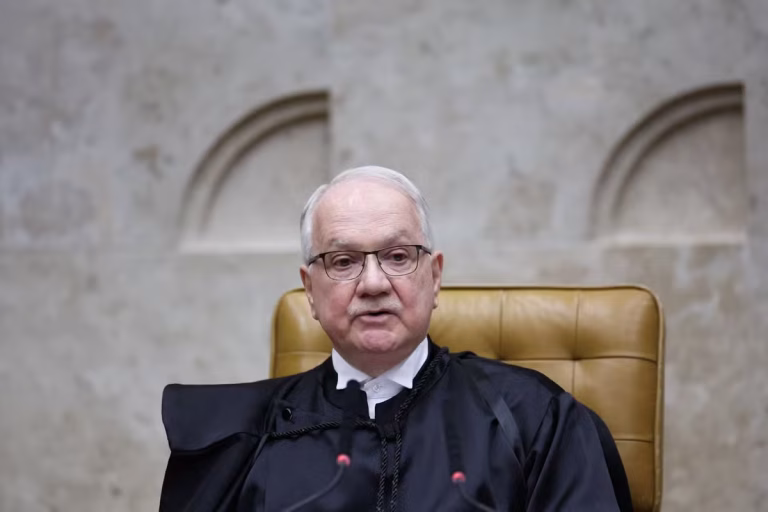 Fachin Forma Grupo para Estudar Transição de 'Penduricalhos' Remuneratórios