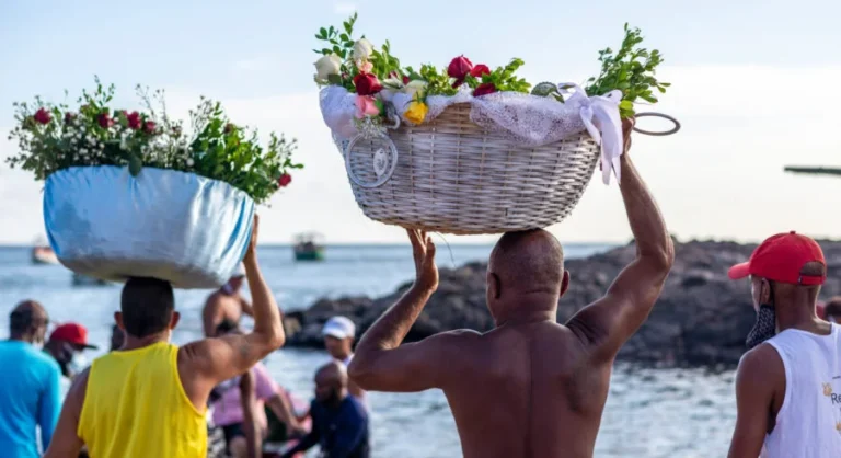 Festa de Iemanjá na Orla de Pituaçu: Celebração Cultural e Religiosa Imperdível