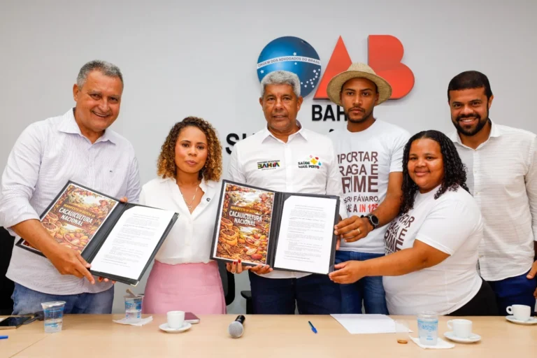 Governador Jerônimo Rodrigues Aborda Queda do Preço do Cacau com Produtores e Prefeitos na Bahia