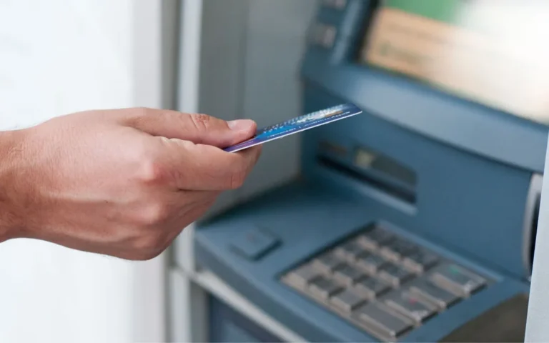 Itaú Fecha Agência em Camaçari: Impactos na Região Metropolitana de Salvador Itaú Fecha Agência em Camaçari: Impactos na Região Metropolitana de Salvador