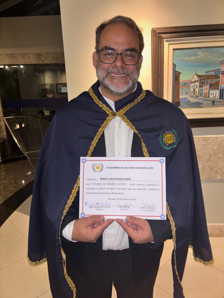 Professor Dr. Manuel Sousa Junior é Empossado na Academia de Cultura da Bahia - Um Reconhecimento Me