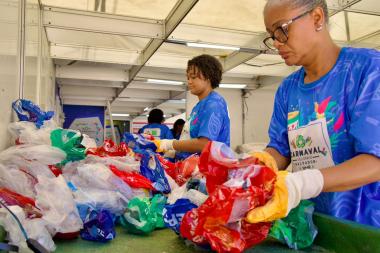 Reciclagem no Carnaval: Mais de 140 Toneladas Transformadas em Renda e Sustentabilidade Reciclagem no Carnaval: Mais de 140 Toneladas Transformadas em Renda e Sustentabilidade