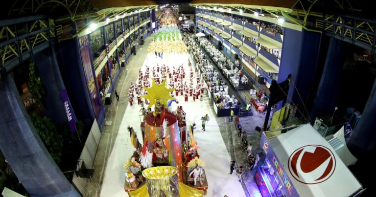 Transmissão Ao Vivo do Carnaval: Desfiles das Escolas de Samba de Belém Transmissão Ao Vivo do Carnaval: Desfiles das Escolas de Samba de Belém