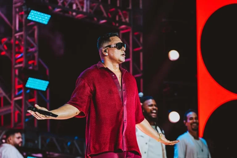 Xanddy Harmonia Agita o Pré-Carnaval em Três Estados com Shows Imperdíveis