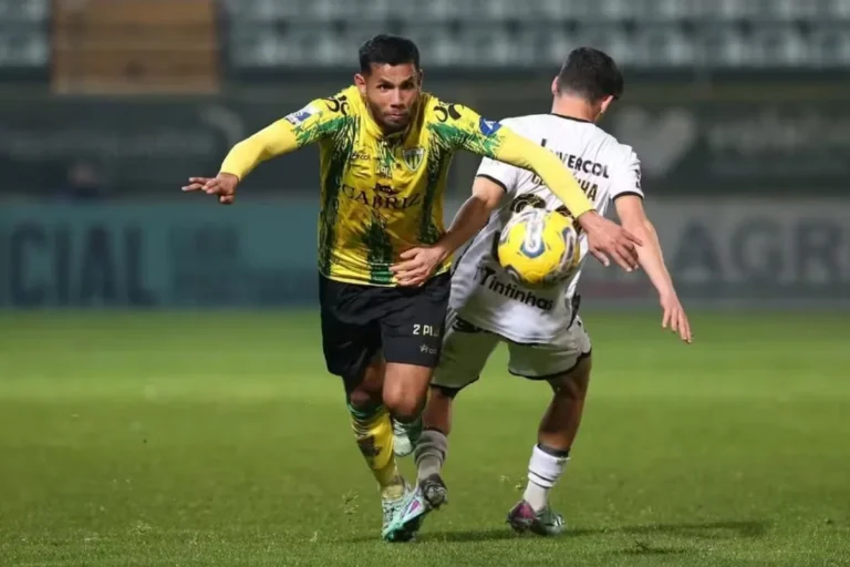 Bebeto, Ex-Bahia, brilha como artilheiro no Campeonato Português Bebeto, Ex-Bahia, brilha como artilheiro no Campeonato Português