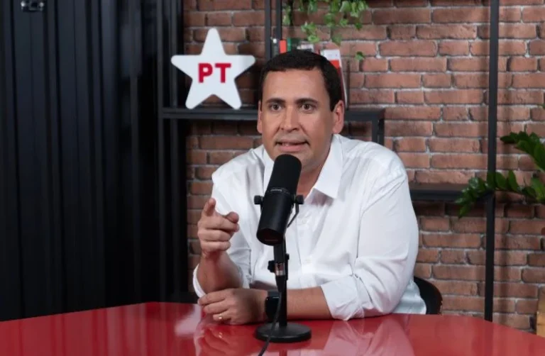 Críticas do PT ao Apoio de Flávio Bolsonaro a ACM Neto: Uma Aliança Controverso Críticas do PT ao Apoio de Flávio Bolsonaro a ACM Neto: Uma Aliança Controverso