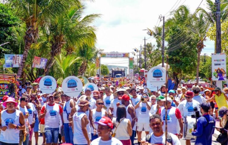 Cultura e Comércio em Alta: O Vibrante Segundo Dia do Festival de Arembepe