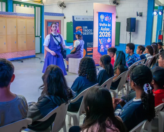 Educação Financeira nas Escolas de Canoas: Um Projeto Transformador Educação Financeira nas Escolas de Canoas: Um Projeto Transformador