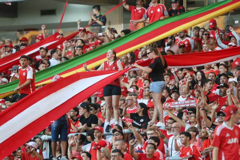 Internacional x Bahia: Palpites e Chances no Brasileirão 2024