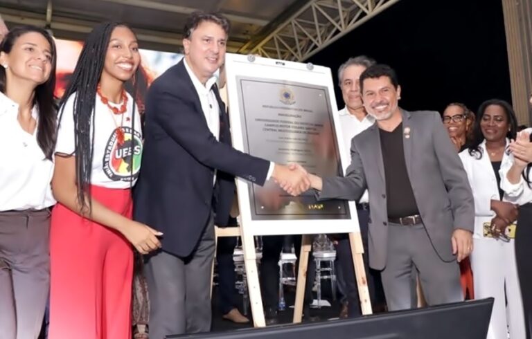 Investimentos do PAC Transformam a Educação no Oeste da Bahia Investimentos do PAC Transformam a Educação no Oeste da Bahia