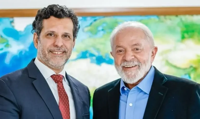 Lula Nomeia Leonardo Barchini como Novo Ministro da Educação