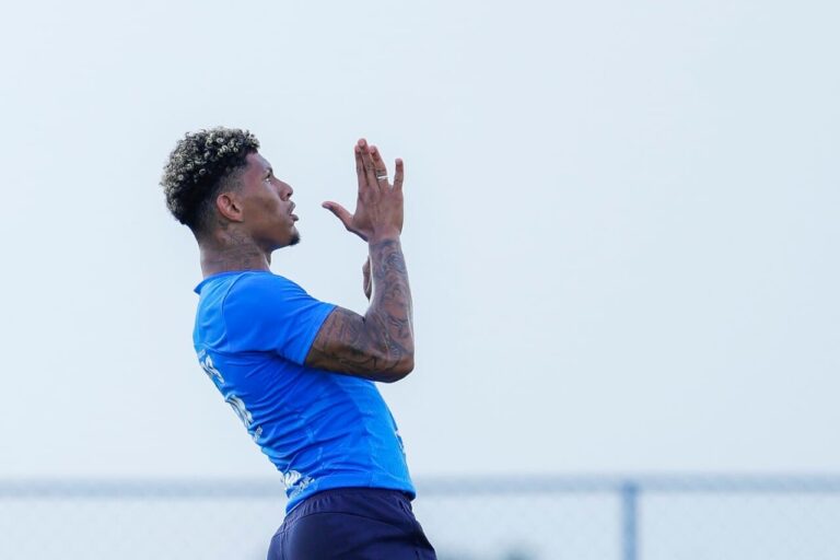 Marcos Victor Retorna ao Bahia, Mas Fica Fora do Ba-Vi Marcos Victor Retorna ao Bahia, Mas Fica Fora do Ba-Vi