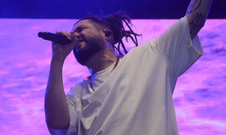 Reggae do Maneva Encanta o Público no Festival de Arembepe Reggae do Maneva Encanta o Público no Festival de Arembepe