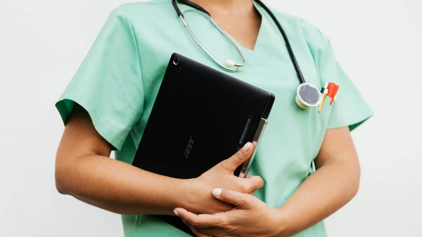 Saúde nas Famílias: Gastos com Planos, Medicamentos e Exames Aumentam no Brasil Saúde nas Famílias: Gastos com Planos, Medicamentos e Exames Aumentam no Brasil