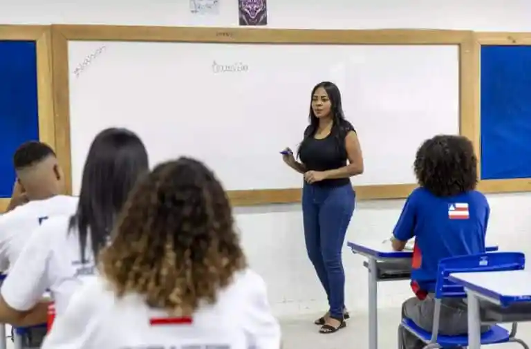 SEC Anuncia Lista Provisória de Educadores para Progressão na Carreira SEC Anuncia Lista Provisória de Educadores para Progressão na Carreira
