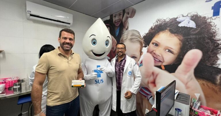 Vacinação em Salvador: Mais de 24 mil Doses Contra a Influenza Aplicadas no Dia D Vacinação em Salvador: Mais de 24 mil Doses Contra a Influenza Aplicadas no Dia D