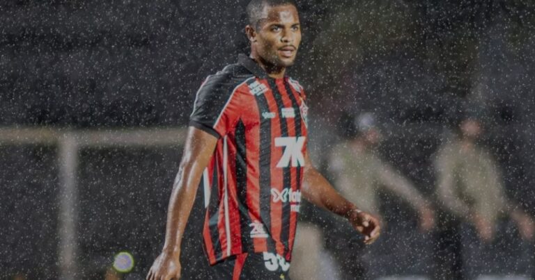 Vitória Anuncia Empréstimo de Paulo Roberto ao Cianorte e Renova Contrato Até 2027 Vitória Anuncia Empréstimo de Paulo Roberto ao Cianorte e Renova Contrato Até 2027