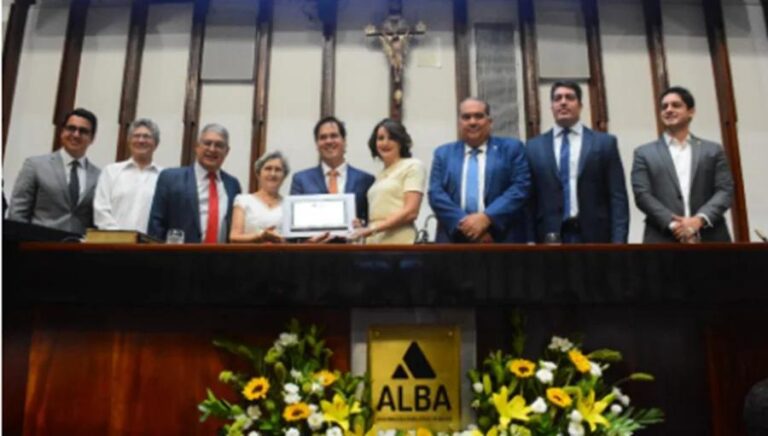 Advogado do Master Recebe Homenagem do PT na Assembleia Legislativa da Bahia